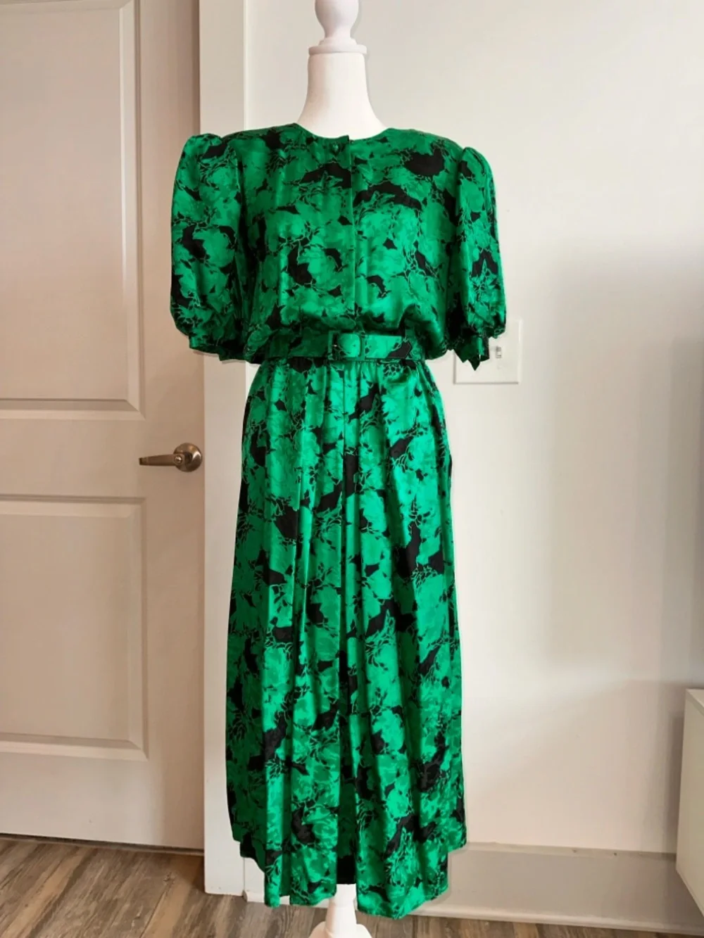 Vintage Silk Maggy London Emerald Green Dress - Picture 2 of 12